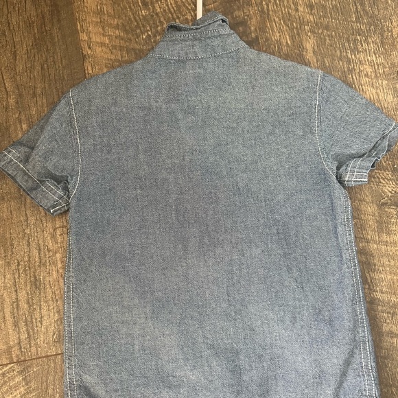 Boys 2T Short Sleeve Button Ups - Lot of 3 - Picture 6 of 7